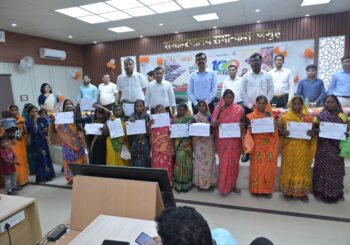सरकार के 100 दिन पूरे होने पर जमुई में भव्य समारोह, 27 भूमिहीन परिवारों को मिला वास-भूमि का पर्चा