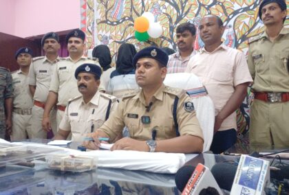 जमुई में हथियारों की खेप बरामद, चार गिरफ्तार, 4 देशी हथियार और 23 कारतूस जब्त