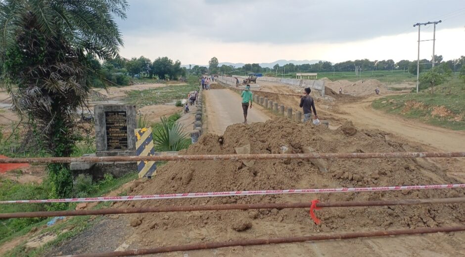 गिद्धेश्वर के पास काउजवे धंसा, वाहनों का आवागमन बंद, कभी नक्सलियों ने भी बनाया था निशाना