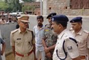 निर्माणाधीन मकान से 7 वर्षीय मासूम का शव बरामद, इलाके में सनसनी; एसपी समेत पुलिस अधिकारी पहुंचे